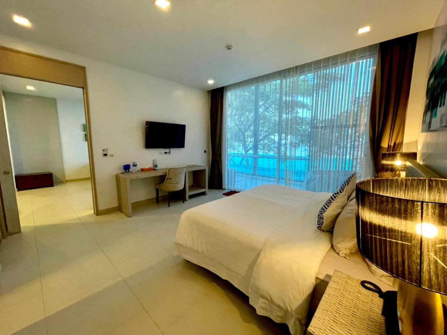 Beach Walk Boutique Resort Bang Saen Room photo