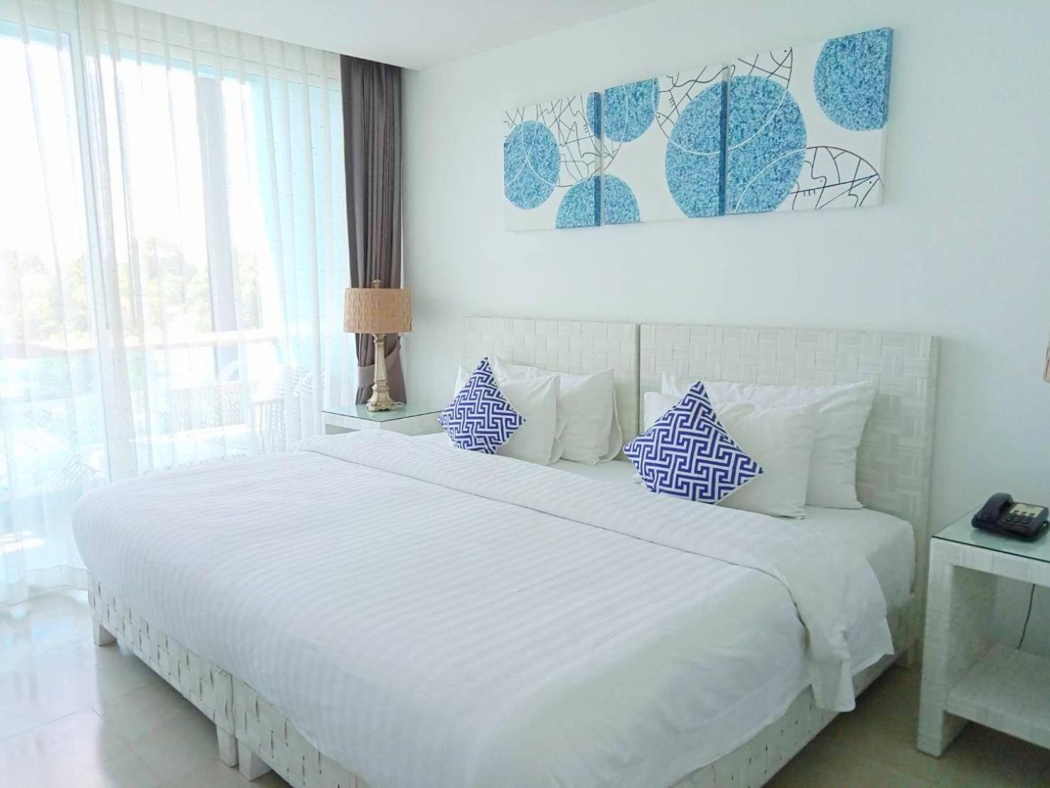 Beach Walk Boutique Resort Bang Saen Room photo