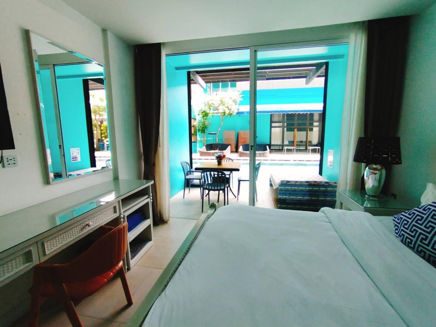 Beach Walk Boutique Resort Bang Saen Room photo